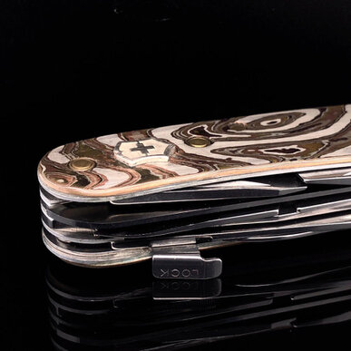 Galerie Jungartist Elena Belafiglio